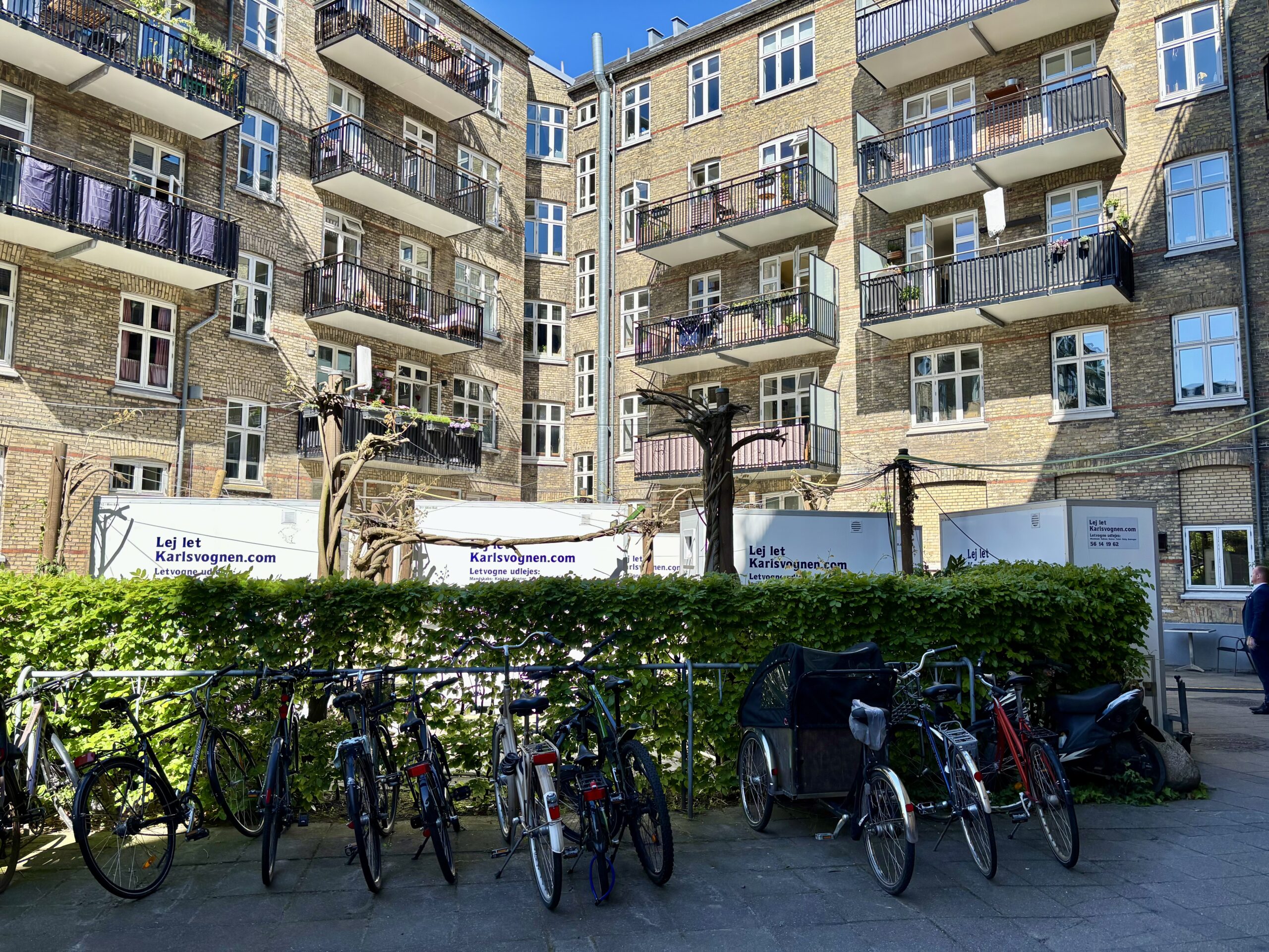 Karlsvognen_polensgade_minibade_midt_i